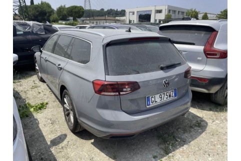 2022 Volkswagen Passat, Dyzelinas