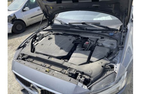 2021 Volvo V60, Dyzelinas