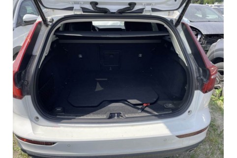 2021 Volvo V60, Dyzelinas