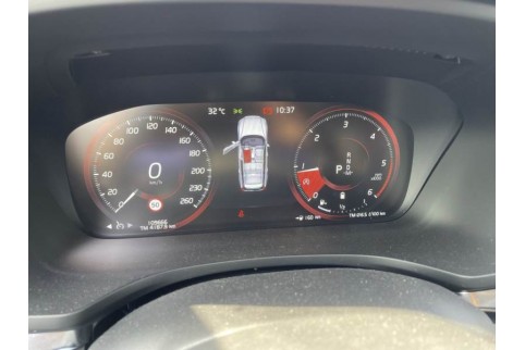 2021 Volvo V60, Dyzelinas