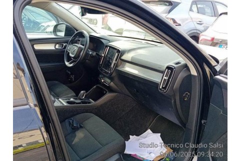 2020 Volvo XC 40, Dyzelinas