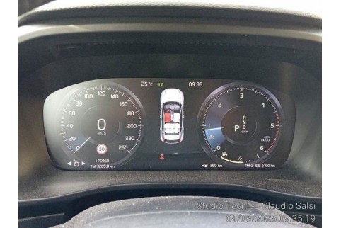 2020 Volvo XC 40, Dyzelinas