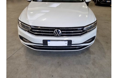 2021 Volkswagen Passat, Dyzelinas