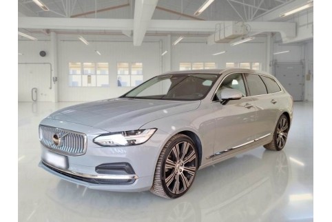 2023 Volvo V90, Dyzelinas