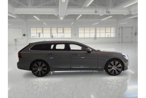 2023 Volvo V90, Dyzelinas
