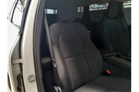 2022 Volvo XC 60, Dyzelinas