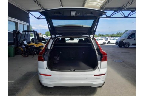 2022 Volvo XC 60, Dyzelinas