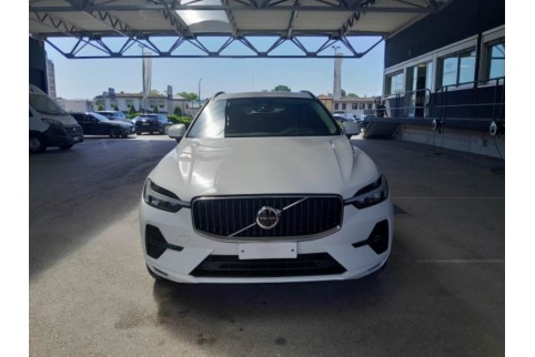 2022 Volvo XC 60, Dyzelinas