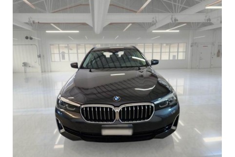 2022 BMW 530, Dyzelinas