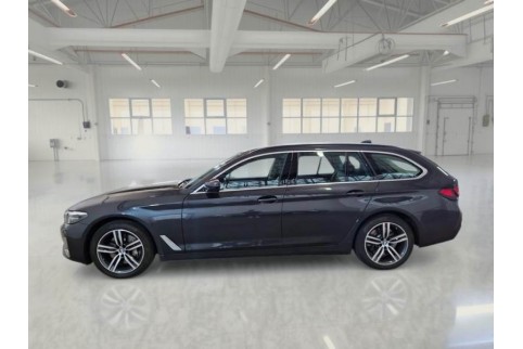 2022 BMW 530, Dyzelinas