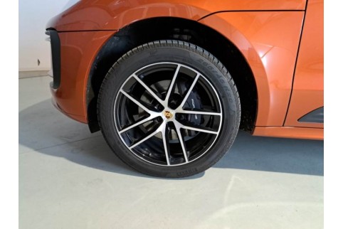 2022 Porsche Macan, Benzinas