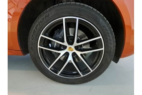 2022 Porsche Macan, Benzinas