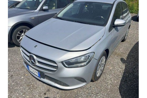 2021 Mercedes-Benz B 180, Dyzelinas