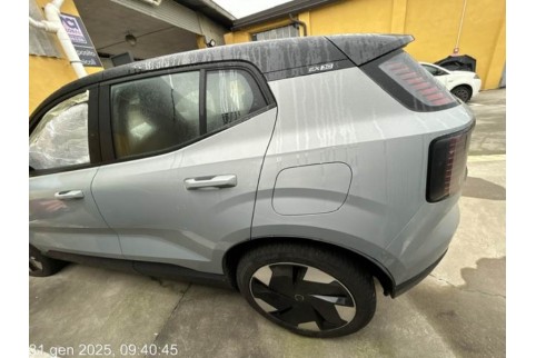 2024 Volvo EX30, Elektra