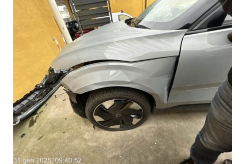 2024 Volvo EX30, Elektra