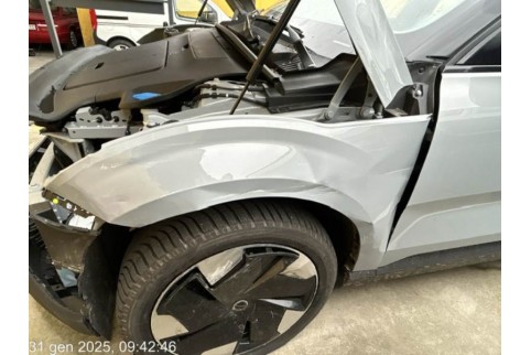 2024 Volvo EX30, Elektra