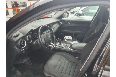 2021 Alfa Romeo Stelvio, Dyzelinas