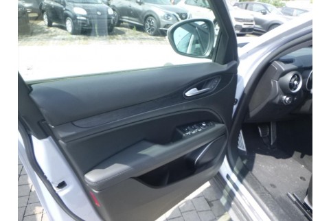 2020 Alfa Romeo Stelvio, Dyzelinas