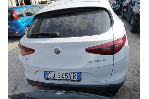 2022 Alfa Romeo Stelvio, Dyzelinas