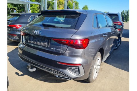 2022 Audi A3, Benzinas / Elektra
