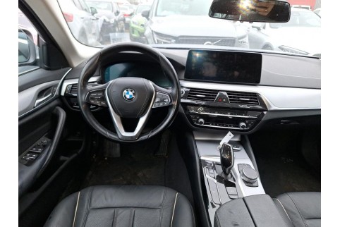2021 BMW 518, Dyzelinas