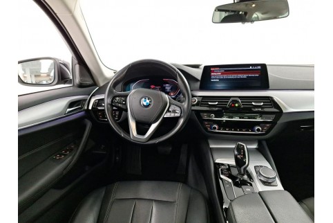 2020 BMW 520, Dyzelinas