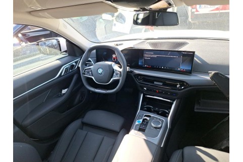 2025 BMW i4, Elektra