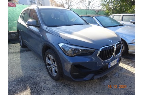 2022 BMW X1, Benzinas / Elektra