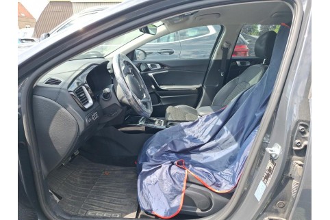 2023 Kia Ceed, Benzinas / Elektra