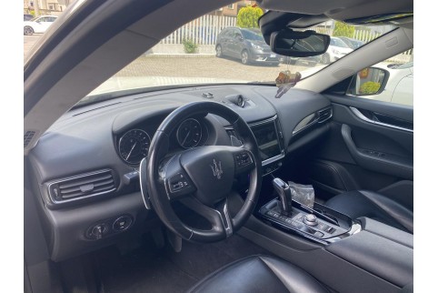 2021 Maserati Levante, Benzinas