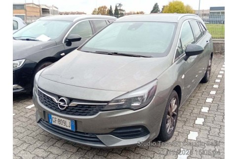 2021 Opel Astra, Dyzelinas