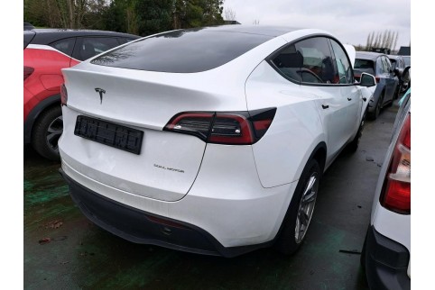 2022 Tesla Model Y, Elektra