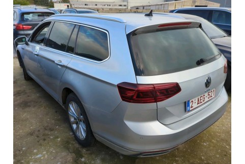 2021 Volkswagen Passat, Benzinas / Elektra