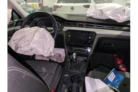 2023 Volkswagen Passat, Dyzelinas