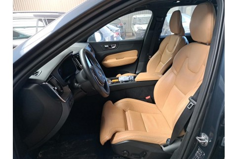 2022 Volvo XC 60, Benzinas / Elektra
