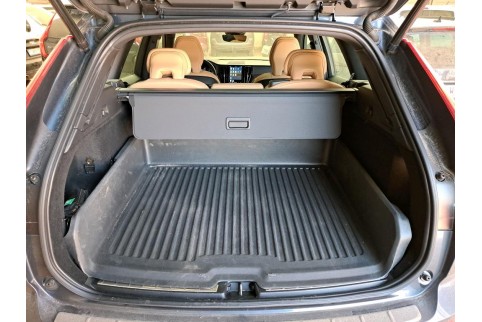 2022 Volvo XC 60, Benzinas / Elektra