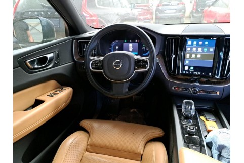 2022 Volvo XC 60, Benzinas / Elektra